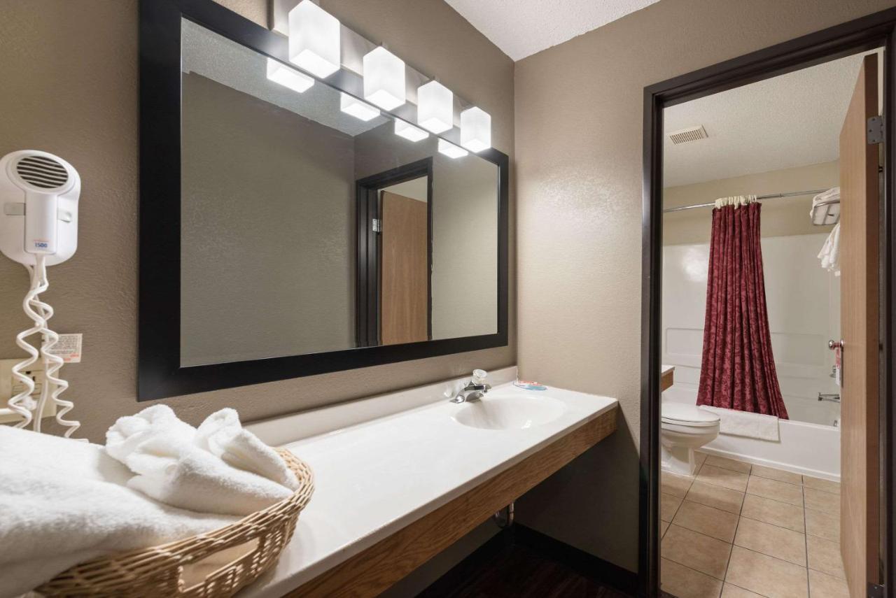 Harmony Inn New Ulm Bagian luar foto